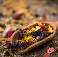 Flores secas y hierbas accesorios decoraciones 8 bolsas Set de flores secas suministros esenciales Rose Buds lavanda manzanilla jazmín aromas para arreglos de flores manualidades baño jabón brillo de labios hacer - Arteztik
