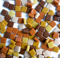 Mosaiko Green Mix 10.58 oz (10.5 onzas) - Azulejos de cristal de mosaico para manualidades, piezas cuadradas manchadas de primera calidad, 0.4 in x 0.4 in, perfecto para decoración del hogar, manualidades de bricolaje, arte de píxeles, juegos infantiles, - Arteztik
