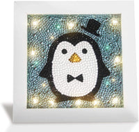 EGV - Kit de pintura de diamante para niños de 6 x 6 pulgadas, kit de pintura de perforación completa 5D por número con marco de madera blanco y LED, fácil de bricolaje, pintura de pingüino de punto de diamante, juego de arte y manualidades para principia - Arteztik
