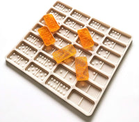 Domino Molde de silicona epoxi para fundición de resina DIY Craft 0.39 pulgadas, 28 cavidades molde de caramelo personalizado para jabones caseros, gelatina, colgante, cera de abejas, pasteles, chocolate - Arteztik
